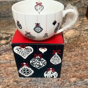 Brighton White and Black Ornament Design large Mug